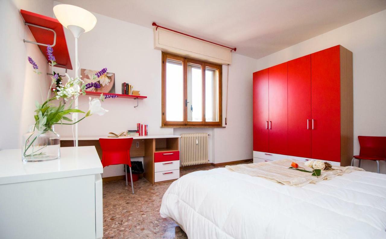 Innpisarentals - Pisa Riverside Apartment Buitenkant foto